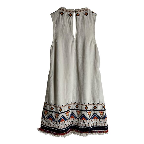 Anthropologie Akemi + Kin Reagan White Boho Embroidered Shift Mini Dress Size 0 - Picture 11 of 14